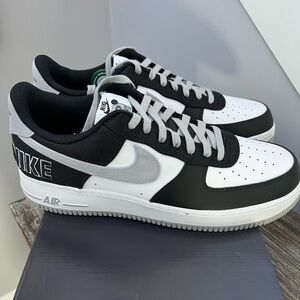 Nike Men's Air Force 1 ‘07 EMB Raiders Colors Sneakers